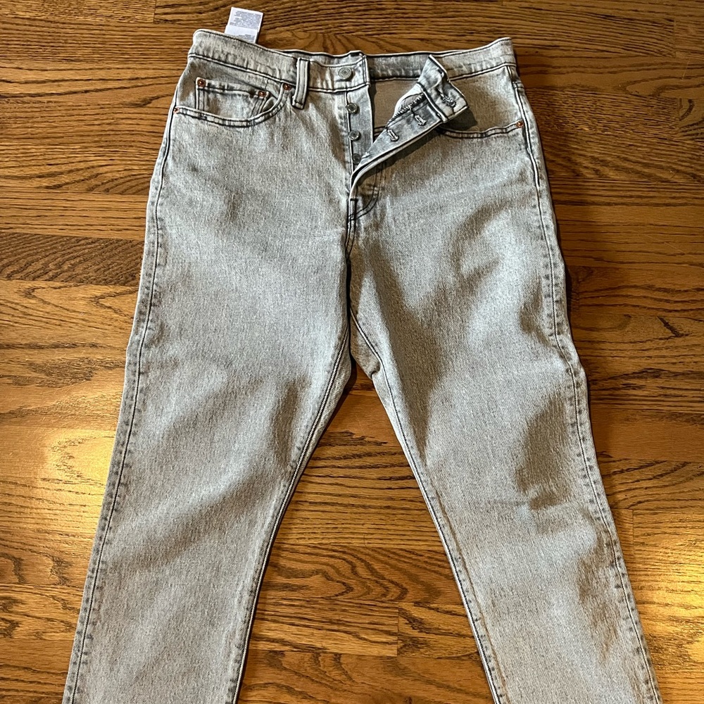 EUC barely worn grey washed Levi’s 501 skinny’s